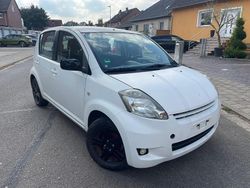 Weiß Gebraucht 2006 Daihatsu Sirion Kleinwagen | 400 €