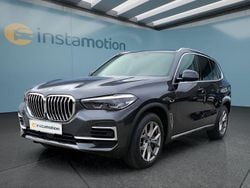 Grau Gebraucht 2022 BMW X5 xLine SUV | 51.299 € (Fairer Preis)