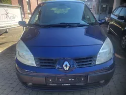 Blau Gebraucht 2004 Renault Grand Scénic II Dynamique Van / Kleinbus | 1.890 € (Teuer)