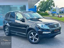 Schwarz Gebraucht 2017 Ssangyong Rexton SUV | 19.975 € (Guter Preis)