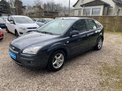Grau Gebraucht 2006 Ford Focus Trend Limousine | 3.999 € (Fairer Preis)