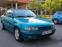 Blau Gebraucht 1995 Opel Astra Cabriolet Edition Cabrio | 1.500 €