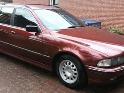 Rot Gebraucht 1998 BMW 523 Kombi | 2.000 € (Guter Preis)
