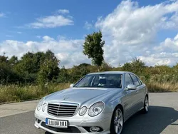 Silber Gebraucht 2006 Mercedes E500 Avantgarde Limousine | 13.900 € (Teuer)
