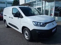 Gelato weiß Gebraucht 2023 Fiat Doblò Van / Kleinbus | 25.390 €