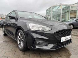 Obsidianschwarz metallic Gebraucht 2021 Ford Focus ST-Line Kombi | 18.900 € (Etwas zu teuer)