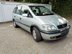 Grau Gebraucht 2002 Opel Zafira Elegance Van / Kleinbus | 2.000 € (Fairer Preis)