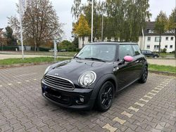 Schwarz Gebraucht 2013 Mini ONE Kleinwagen | 7.200 € (Etwas zu teuer)