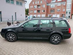 Schwarz Gebraucht 2001 VW Golf IV Basis Kombi | 2.800 € (Fairer Preis)