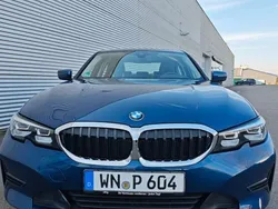 Blau Gebraucht 2022 BMW 318 Sport Line Limousine | 25.950 € (Superpreis)