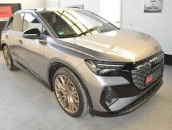 Grau Gebraucht 2021 Audi Q4 e-tron S-line plus SUV | 27.999 € (Fairer Preis)