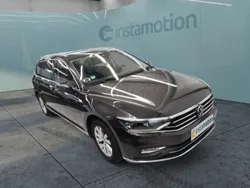 Grau Gebraucht 2024 VW Passat Elegance Kombi | 37.150 € (Teuer)