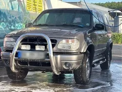 Grau Gebraucht 2000 Ford Explorer SUV | 5.200 €