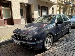 Weiß Gebraucht 2000 BMW 523 Limousine | 6.899 €