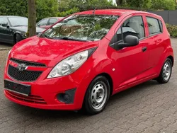 Rot Gebraucht 2013 Chevrolet Spark Kleinwagen | 3.298 € (Fairer Preis)