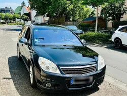 Schwarz Gebraucht 2006 Opel Signum Kombi | 2.100 €