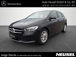 Kosmosschwarz metallic Gebraucht 2022 Mercedes B180 Progressive Van / Kleinbus | 23.990 € (Guter Preis)