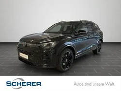 Deep black perleffekt (metallic) Gebraucht 2024 VW Tiguan R-line SUV | 47.400 € (Superpreis)