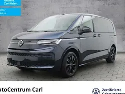 Blau Gebraucht 2024 VW Multivan Life Van / Kleinbus | 52.980 € (Superpreis)