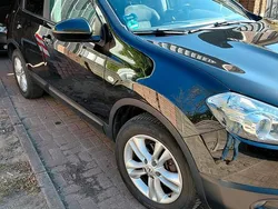 Schwarz Gebraucht 2011 Nissan Qashqai SUV | 8.999 €