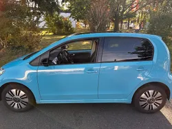 Blau Gebraucht 2022 VW e-up! Style Kleinwagen | 12.500 € (Superpreis)