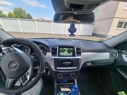 Grau Gebraucht 2014 Mercedes ML350 SUV | 23.500 € (Etwas zu teuer)