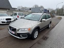 Grau Gebraucht 2012 Volvo XC70 Kinetic SUV | 9.190 €