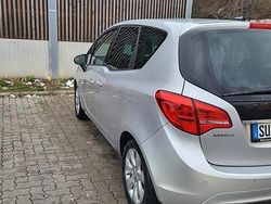 Silber Gebraucht 2013 Opel Meriva Van / Kleinbus | 2.600 €