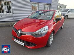 Rouge flamme Gebraucht 2016 Renault Clio IV Life Kleinwagen | 6.399 € (Etwas zu teuer)