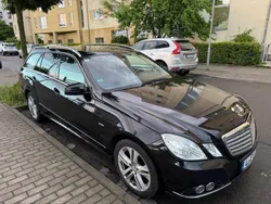 Schwarz Gebraucht 2010 Mercedes E200 Kombi | 5.600 € (Teuer)