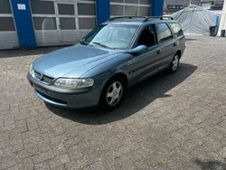 Grau Gebraucht 1998 Opel Vectra Kombi | 690 € (Fairer Preis)