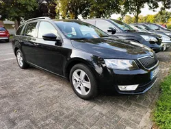Schwarz Gebraucht 2015 Skoda Octavia Kombi | 9.400 € (Teuer)