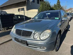 Grau Gebraucht 2003 Mercedes E200 Kombi | 2.999 € (Fairer Preis)