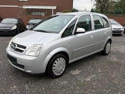 Silber Gebraucht 2005 Opel Meriva Edition Van / Kleinbus | 900 € (Etwas zu teuer)