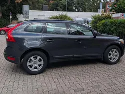 Grau Gebraucht 2011 Volvo XC60 Kinetic SUV | 9.200 € (Fairer Preis)