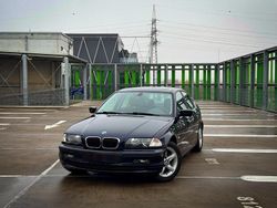 Blau Gebraucht 2000 BMW 323 Limousine | 2.900 € (Superpreis)