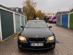 Schwarz Gebraucht 2008 BMW 320 Limousine | 5.000 €