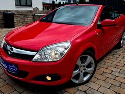 Rot Gebraucht 2008 Opel Astra Cabriolet Cabrio | 3.499 € (Fairer Preis)