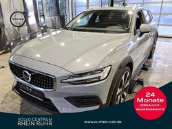Vapour grey / metallic Gebraucht 2023 Volvo V60 CC Plus Kombi | 32.990 € (Guter Preis)