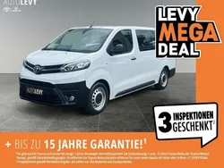 Weiß Gebraucht 2023 Toyota Proace Verso Comfort Kombi | 27.490 € (Superpreis)