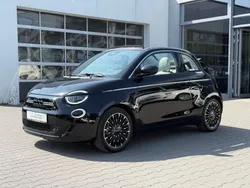 Schwarz Gebraucht 2022 Fiat 500e La Prima Cabrio | 24.940 € (Etwas zu teuer)