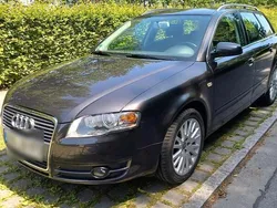 Grau Gebraucht 2006 Audi A4 Kombi | 3.470 € (Fairer Preis)