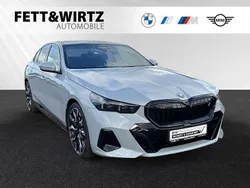 Brooklyn grau metallic Gebraucht 2024 BMW i5 M Sport Limousine | 59.800 € (Superpreis)