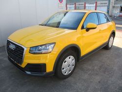 Gelb Gebraucht 2017 Audi Q2 Basis SUV | 13.670 € (Fairer Preis)