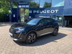 Schwarz Gebraucht 2023 Peugeot e-2008 Allure SUV | 24.890 € (Fairer Preis)
