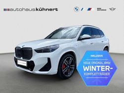 Alpinweiss iii Gebraucht 2025 BMW iX1 M Sport SUV | 50.998 € (Fairer Preis)