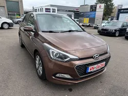 Braun Gebraucht 2015 Hyundai i20 Style Limousine | 9.500 € (Fairer Preis)