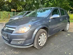 Grau Gebraucht 2006 Opel Astra Limousine | 3.200 € (Fairer Preis)