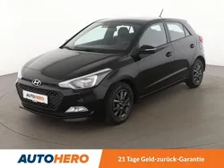 Schwarz Gebraucht 2017 Hyundai i20 YES! Kleinwagen | 10.660 € (Etwas zu teuer)