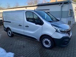 Grau Gebraucht 2020 Renault Trafic Van / Kleinbus | 14.990 € (Guter Preis)